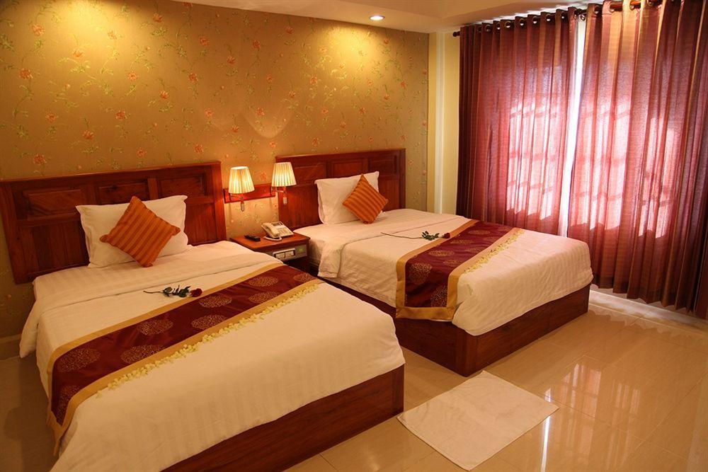 Huang Ting Hotel Phnom Penh Exterior photo