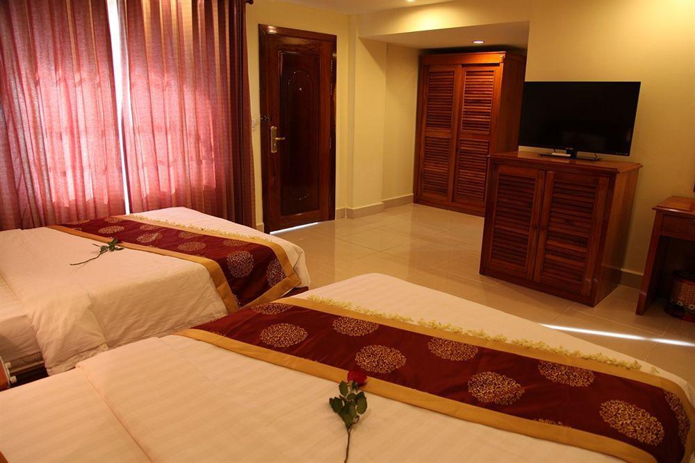 Huang Ting Hotel Phnom Penh Exterior photo