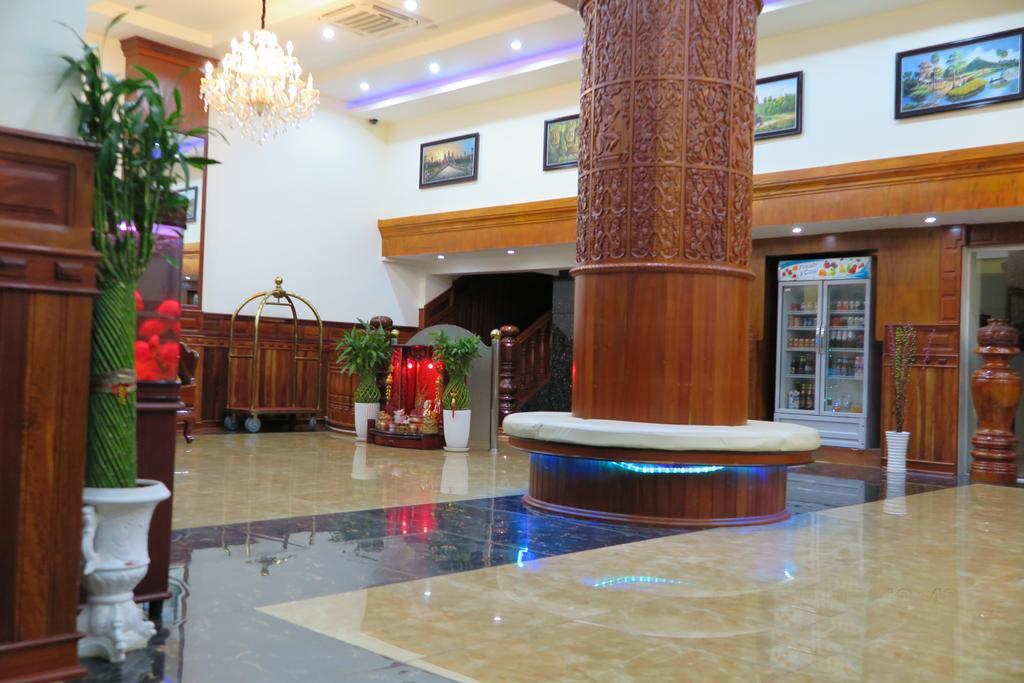Huang Ting Hotel Phnom Penh Exterior photo