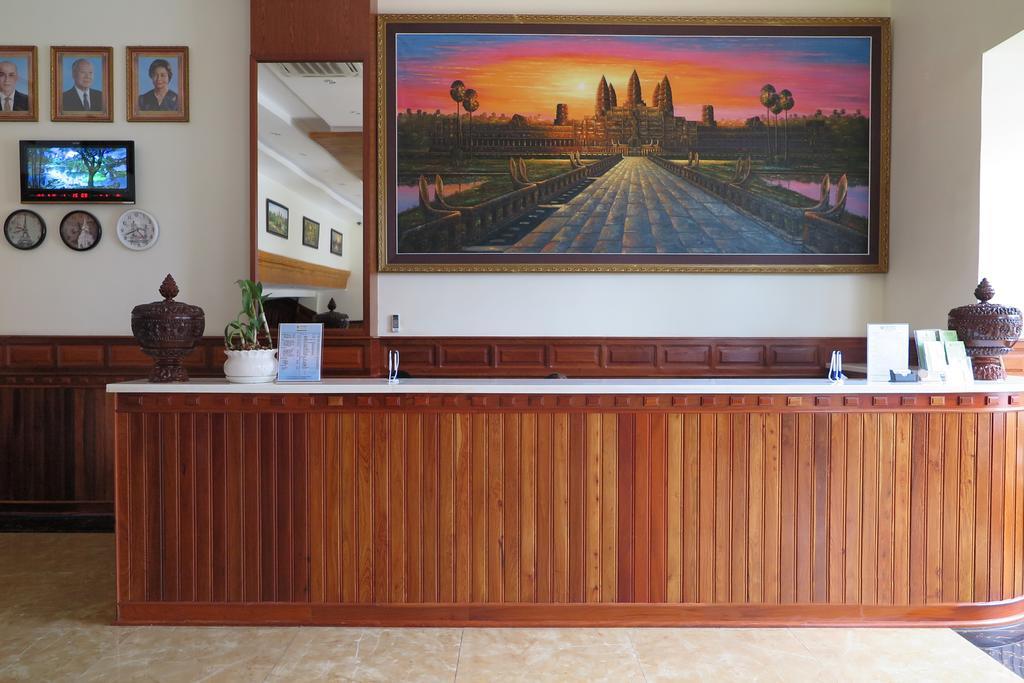 Huang Ting Hotel Phnom Penh Exterior photo