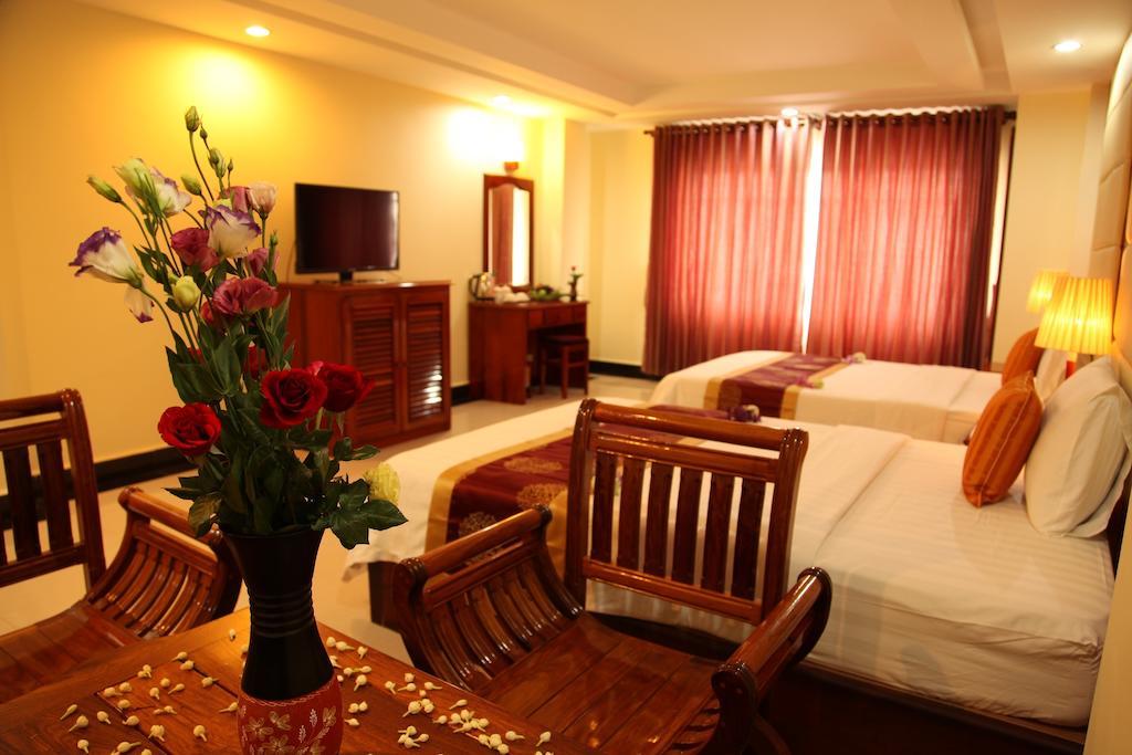 Huang Ting Hotel Phnom Penh Exterior photo