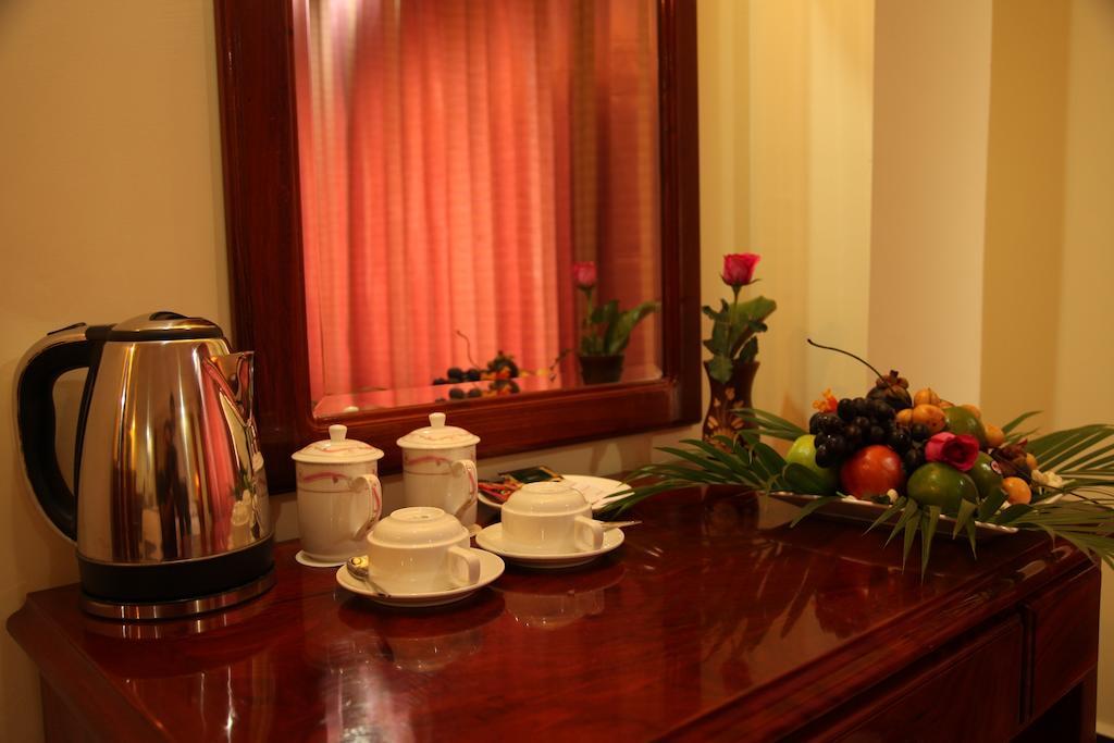 Huang Ting Hotel Phnom Penh Exterior photo