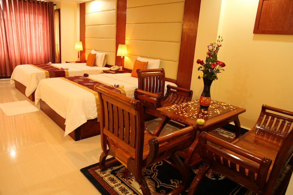 Huang Ting Hotel Phnom Penh Exterior photo