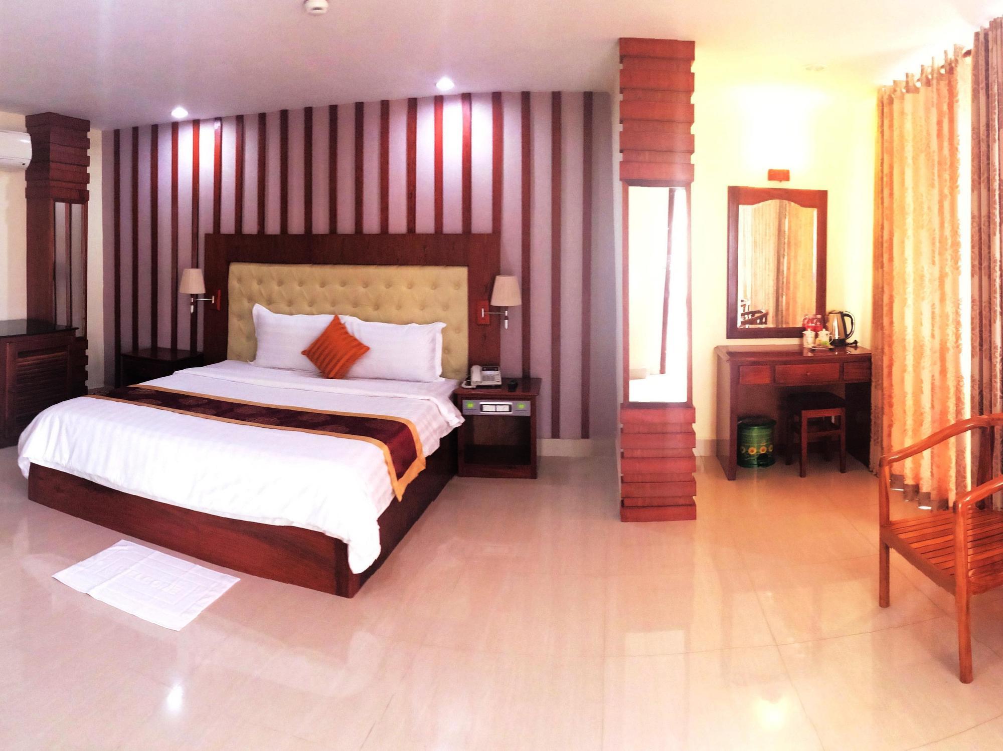 Huang Ting Hotel Phnom Penh Exterior photo